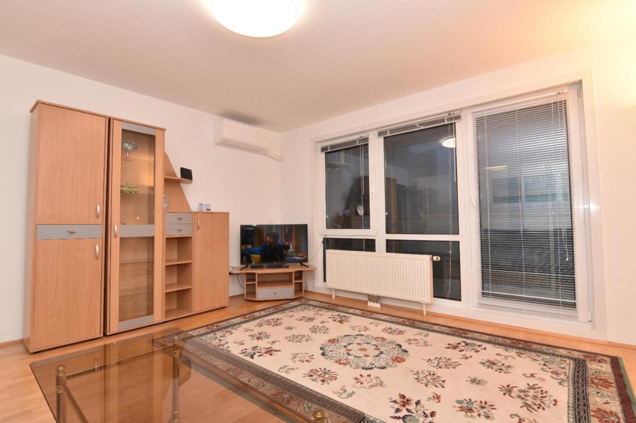 Modern At Vic Apartment Wien